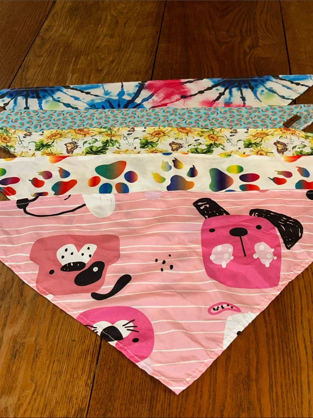 Set of 5 Pup 🐶 Bandanas 🌻 🐾 beach 🏖️ balls tie dye and pink doggies